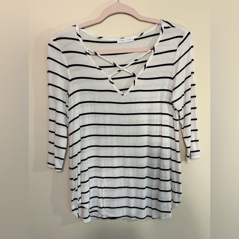 Emory Park Black and White 3/4 Sleeve Cut Out Blouse